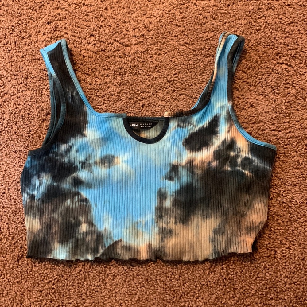 cute ti die crop top